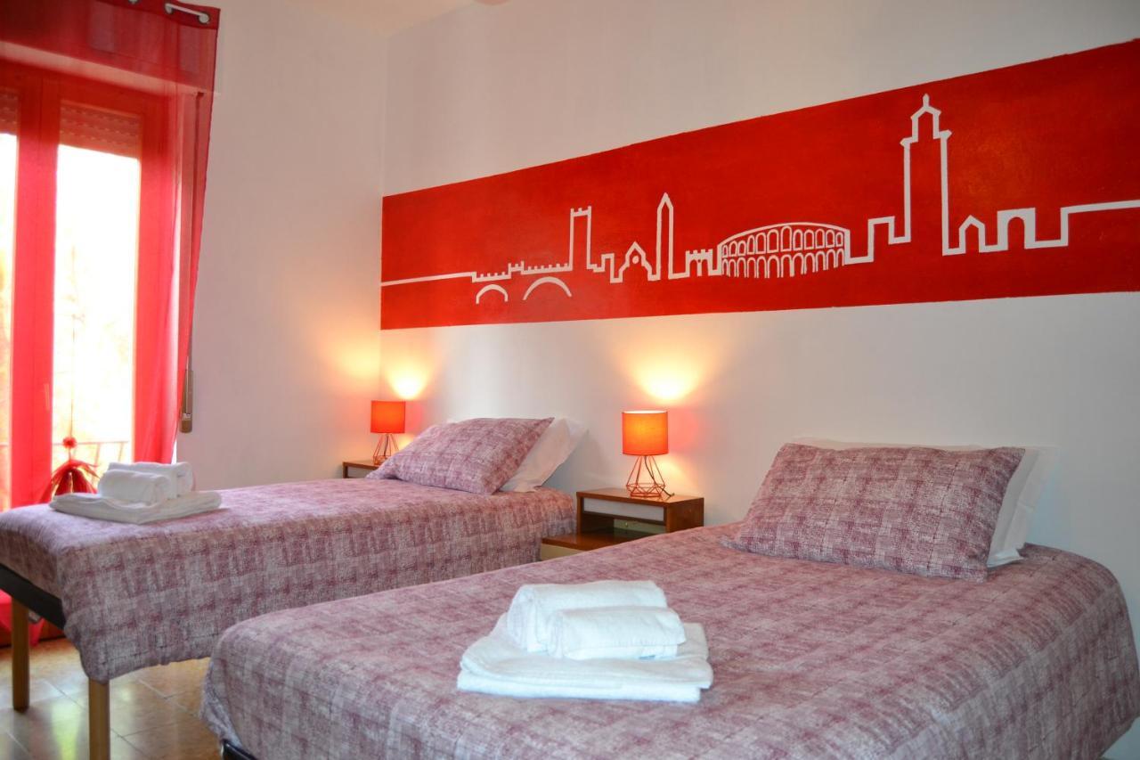 Da Fabio E Francesca - Holiday Apartment เวโรนา ภายนอก รูปภาพ