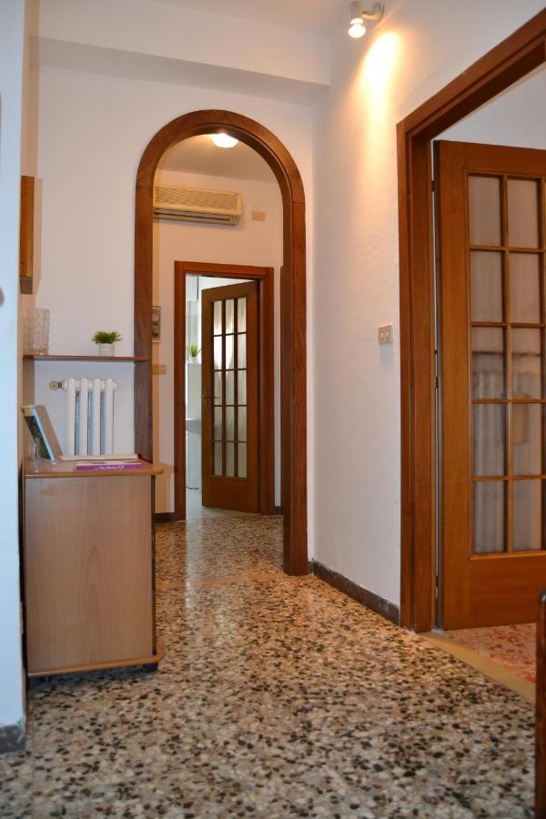 Da Fabio E Francesca - Holiday Apartment เวโรนา ภายนอก รูปภาพ