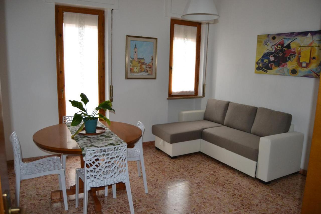 Da Fabio E Francesca - Holiday Apartment เวโรนา ภายนอก รูปภาพ